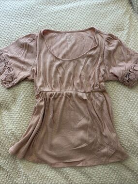 Isabel Maternity Dusty Mauve Scoop Neck Short Sleeve Tunic with Lace Sleeves